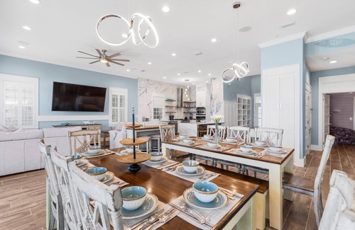 Delos House | Luxury on the Beach: Private Pool, Beachfront, 5 Kings, Beach Svc