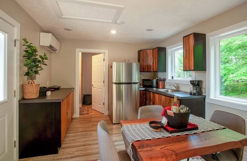Williamsburg Apartment | Luxury on the Edge of Traverse City - 4