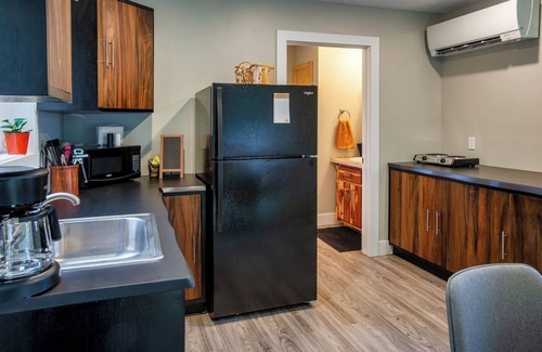 Williamsburg Apartment | Luxury on the Edge of Traverse City - 6