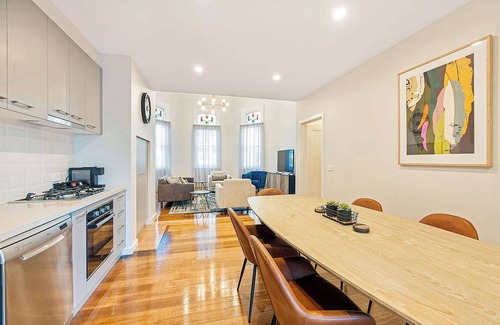Echuca House | Luxury on the Esplanade - Echuca Holiday Homes