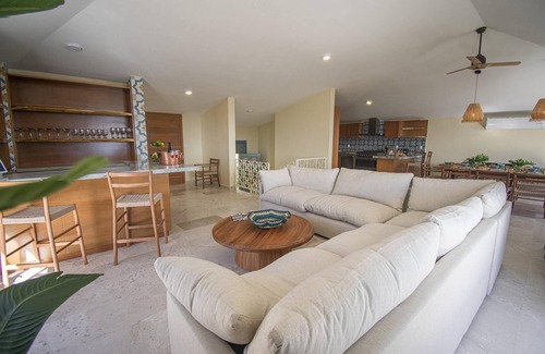 Balcones de Loma Linda House | Luxury on the hill Vista Hermosa