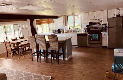 Town of Richmond House | Luxury on the Lake.Completely remodeled lakeside retreat!
