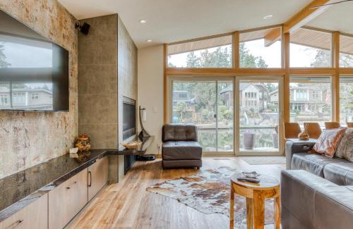 Blue Heron House | Luxury on the Lake