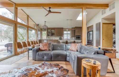 Blue Heron House | Luxury on the Lake