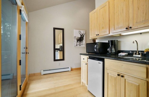 Hermosa House | Luxury on the River, Spacious Home Nestled in the Woods w/Private Hot Tub, Yard