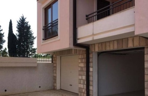 Baosici House | Luxury One Bedroom Apartent With A Pool