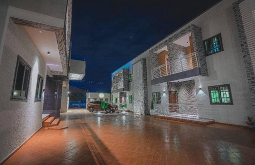 Oshien Apartment | Luxury one bedroom apartment with pool