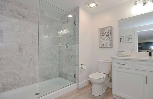 Plymouth Cultural District Apartment | Luxury One Bedroom Condo (625S.F.)
