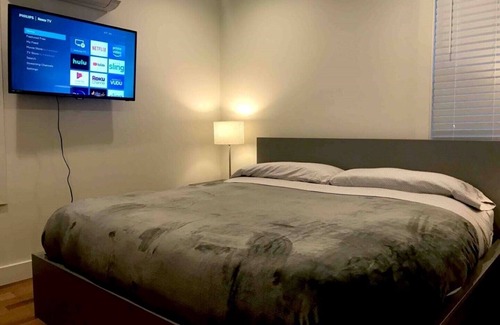 Federal Hill House | Luxury OneBedroom Condo #15-2 Federal Hill LongTerm PLEASE READ DESCRIPTION !