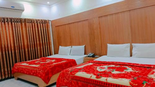 PECHS House | Luxury Palace Guest House