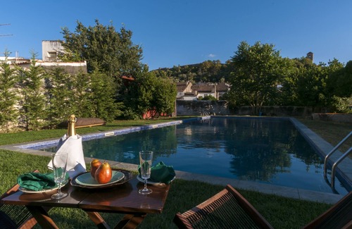 Montemor-o-Novo Apartment | Luxury Palace with a Chocolate Factory