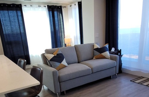 Halifax Apartment | Luxury Panorama Family-Sized Suite. 15 Minutes to Downtown!