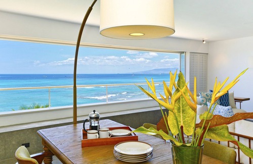 Diamond Head - Kapahulu - St. Louis Condo | Luxury panoramic Oceanfront Views on Oahu's Gold Coast! FREE Parking & Wi-Fi!