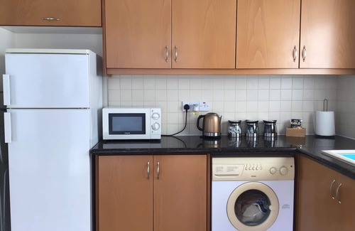 Universal Apartment | Luxury Paphos Apartment with Beautiful Garden and Private Jacuzzi