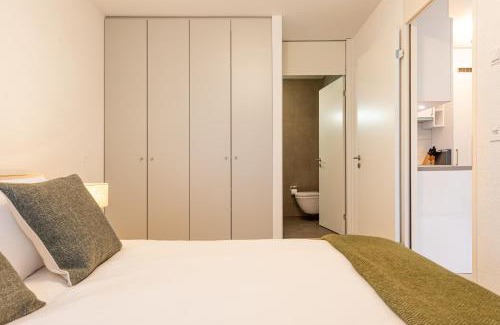 Les Eaux-Vives Apartment | Luxury Parkside Suite