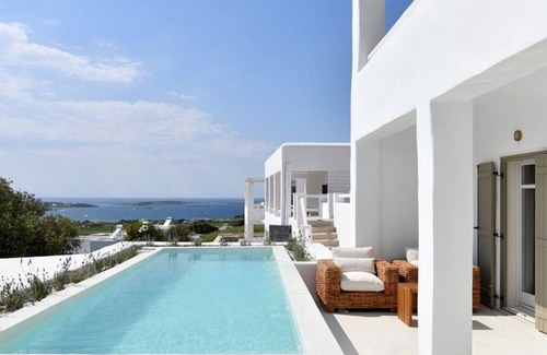Glisidia Villa | Luxury Paros Villa | Villa Kallihroe | Privacy & Luxury | Private Pool | Sleeps.