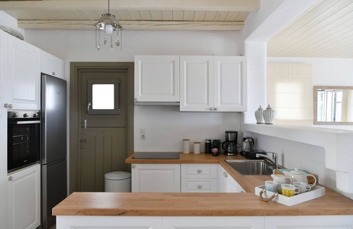 Glisidia Villa | Luxury Paros Villa | Villa Calypso | Beautiful & Serene | Sleeps up to 11.