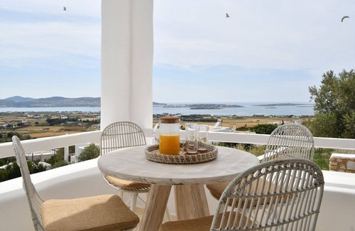 Glisidia Villa | Luxury Paros Villa | Villa Aethra |.