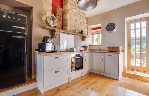 North Rigton House | Luxury Peaceful Barn Conversion Sleeps 4 Amazing Views Harrogate 5* COW SHED