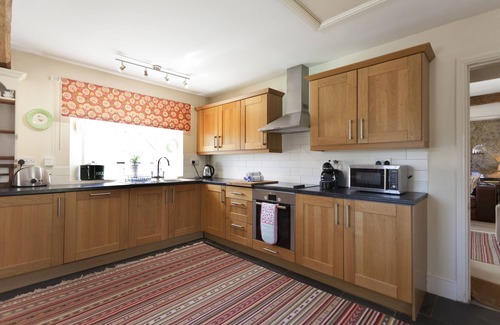 Fenny Bentley Cottage | Luxury Peak District Cottage in 5 acres, Private Pool, 2 miles from Ashbourne