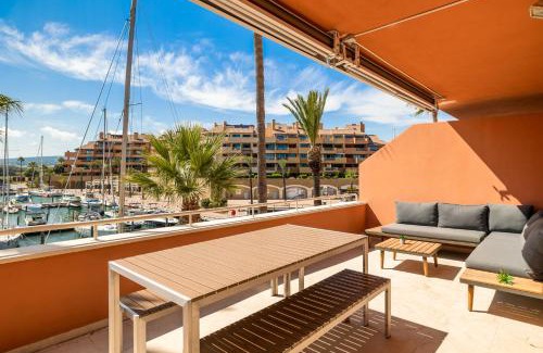 Sotogrande Apartment | Luxury Penhouse, Sotogrande Marina - Located in an exclusive island of the Marina