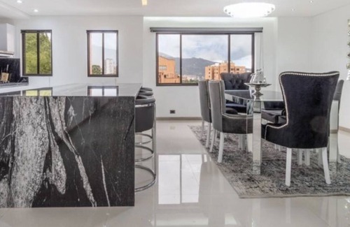 Los Naranjos Apartment | LUXURY PENT HOUSE
