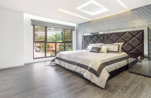 Los Naranjos Apartment | LUXURY PENT HOUSE