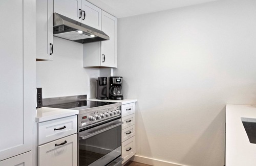 Harbour Town Condo | Luxury Penthouse in the Heart of Harbour Town