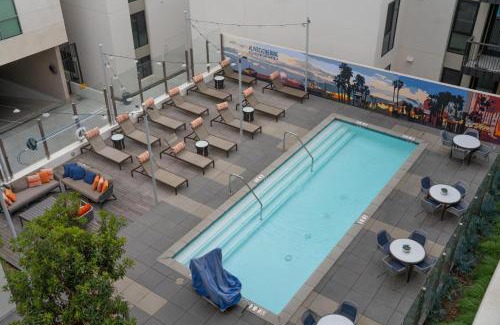 Pico Apartment | Luxury Penthouse 2-BR - with Pool & Gym Access