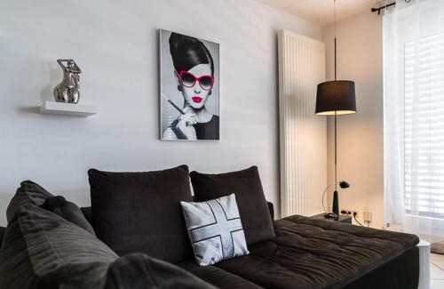 Gare Apartment | LUXURY PENTHOUSE APARTMENT WITH 3 Balconies -2 BEDROOMS -PETRUS VIEW & PARKING