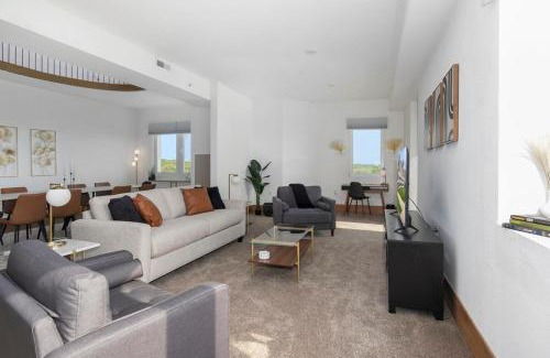 Grandville Apartment | Luxury Penthouse at The Grand Castle