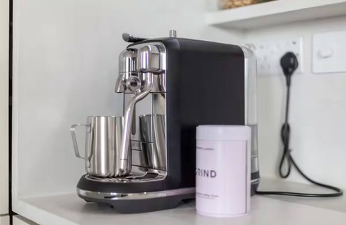 College Park and Old Oak Condo | Luxury Penthouse Near Notting Hill Gate | Stunning Sunset Views