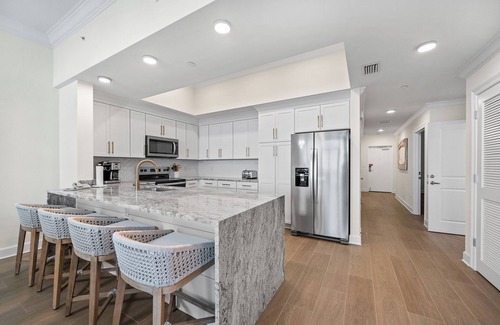 Gulf Shores Condo | Luxury Penthouse/Phoenix Gulf Shores 2/Sleeps 12/Beachfront & Lazy River