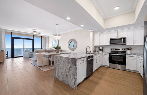 Gulf Shores Condo | Luxury Penthouse/Phoenix Gulf Shores 2/Sleeps 12/Beachfront & Lazy River