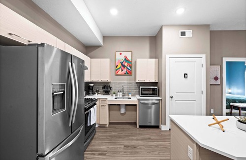 Downtown Salt Lake City Apartment | Luxury Penthouse High-Rise Living in SLC