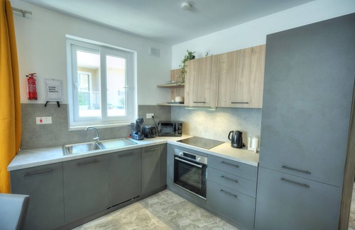 Msida Apartment | Luxury penthouse with jacuzzi, sun terrace APIC1-2