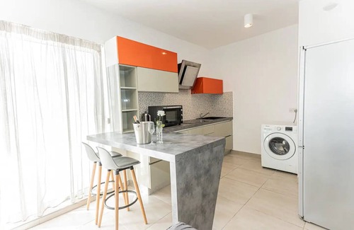 San Gwann Apartment | Luxury Penthouse With Terrace And Jacuzzi
