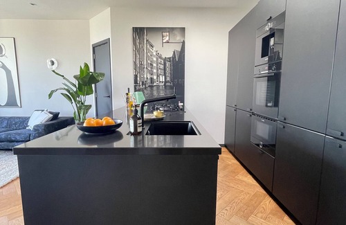 Amsterdam City Centre Apartment | Luxury Penthouse with rooftop in Amsterdam Center