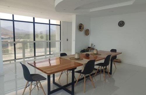 Mindelo Apartment | Luxury Penthouse with Private Pool, Ocean, City & Mountain view 6 Pers 2 BR