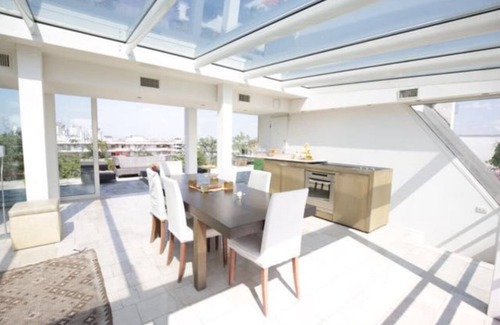 Maggiolina Apartment | Luxury Penthouse with View and Hammam