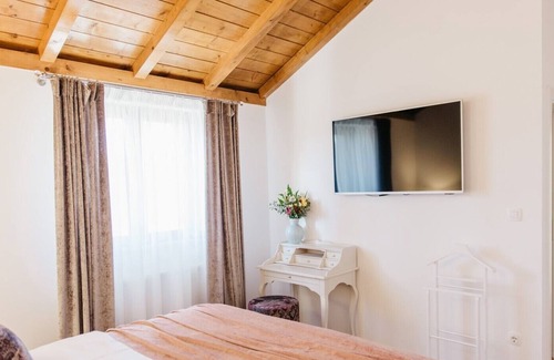 Trilj Villa | Luxury pet-friendly Split villa with pool, jacuzzi, sauna, gym - Enofilia Trilj