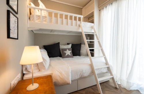 Petralona Apartment | Luxury Petralona Penthouse - Sleeps 7 -Near Metro