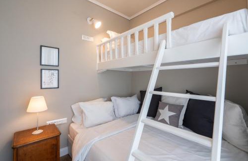 Petralona Apartment | Luxury Petralona Penthouse - Sleeps 7 -Near Metro