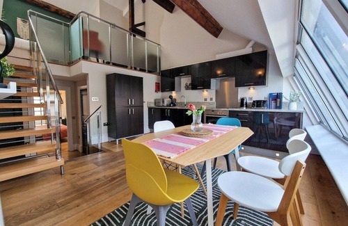 Manchester City Centre Apartment | Luxury Piccadilly Duplex Flat by City SuperHost