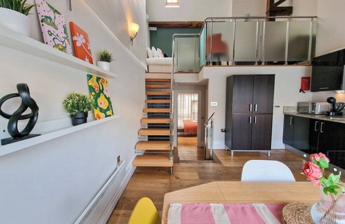 Manchester City Centre Apartment | Luxury Piccadilly Duplex Flat by City SuperHost