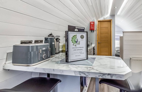 Gunthorpe Cottage | Luxury pod, perfect for two people seeking a romantic and relaxing break.
