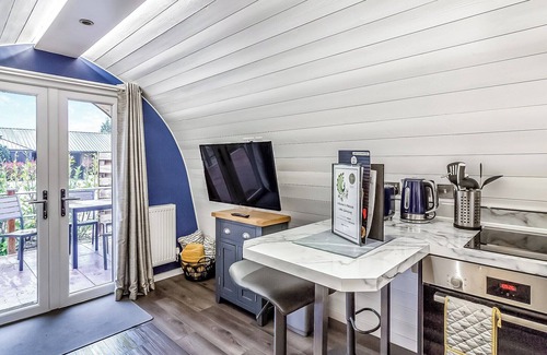 Gunthorpe Cottage | Luxury pod, perfect for two people seeking a romantic and relaxing break.