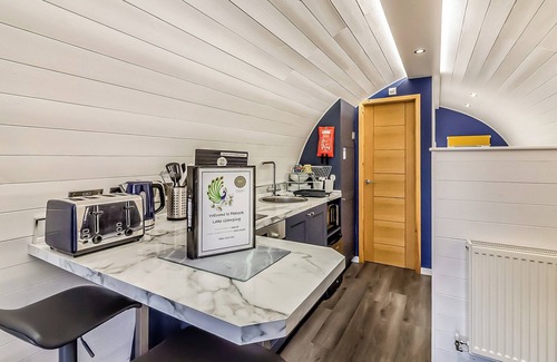 Gunthorpe Cottage | Luxury pod, perfect for two people seeking a romantic and relaxing break.