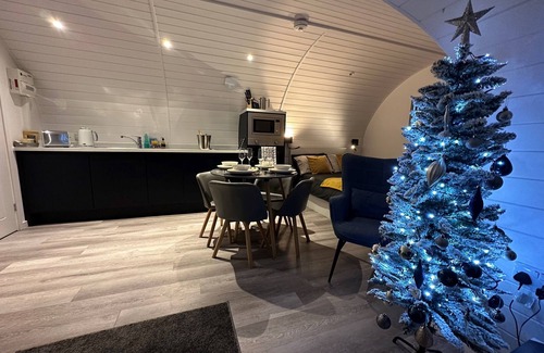 Llangadog Cabin | Luxury Pod with Hot tub and Large Private Garden