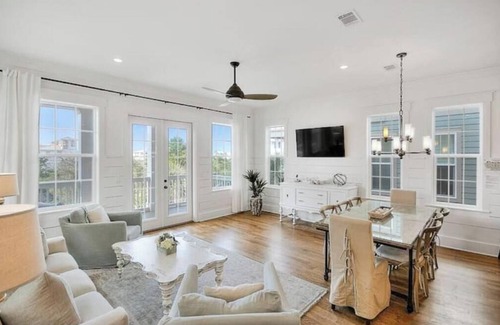 West Point Grey Villa | Luxury Point Grey Estate with Pool & Tennis court